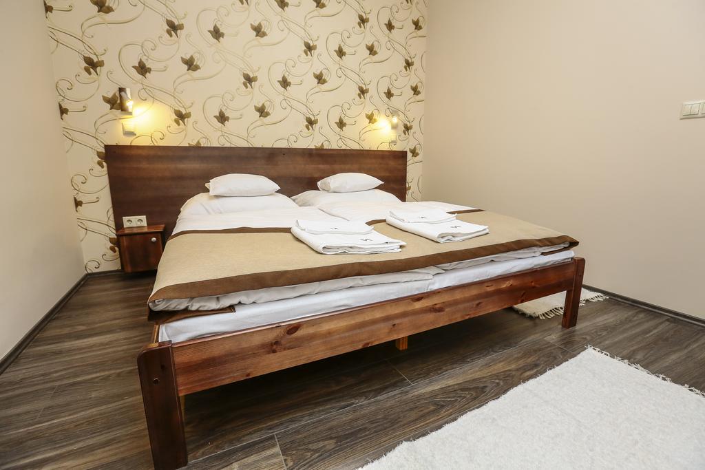Granatalma Vendeghaz Hotel Fehérvárcsurgó Cameră foto