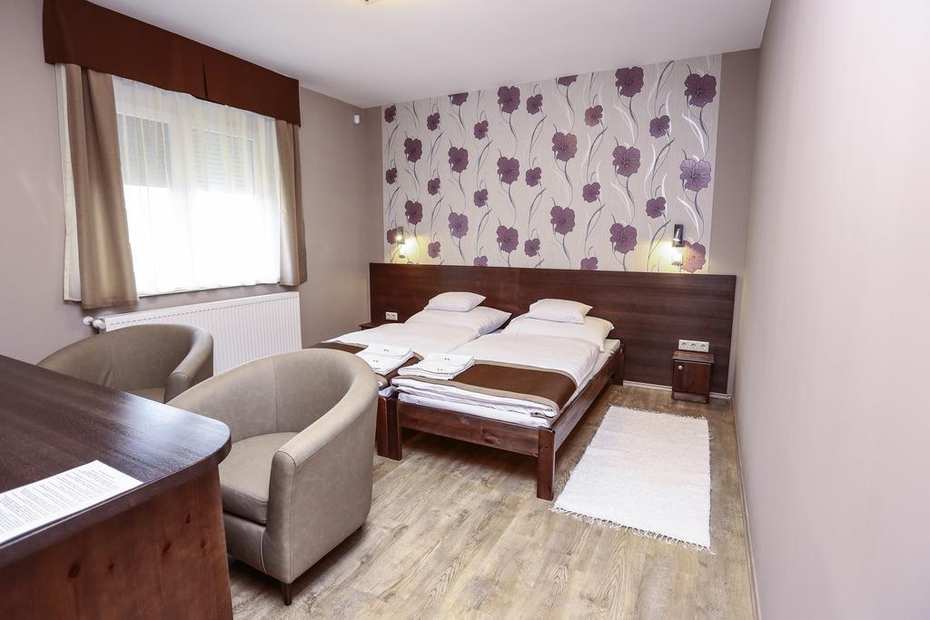 Granatalma Vendeghaz Hotel Fehérvárcsurgó Cameră foto